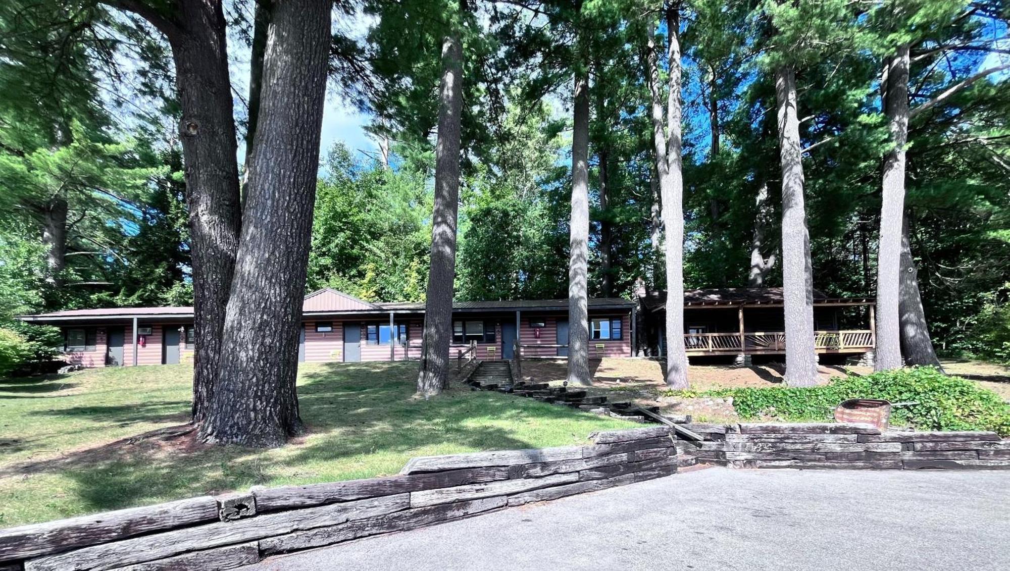 Lake Luzerne Motel Luzerne מראה חיצוני תמונה