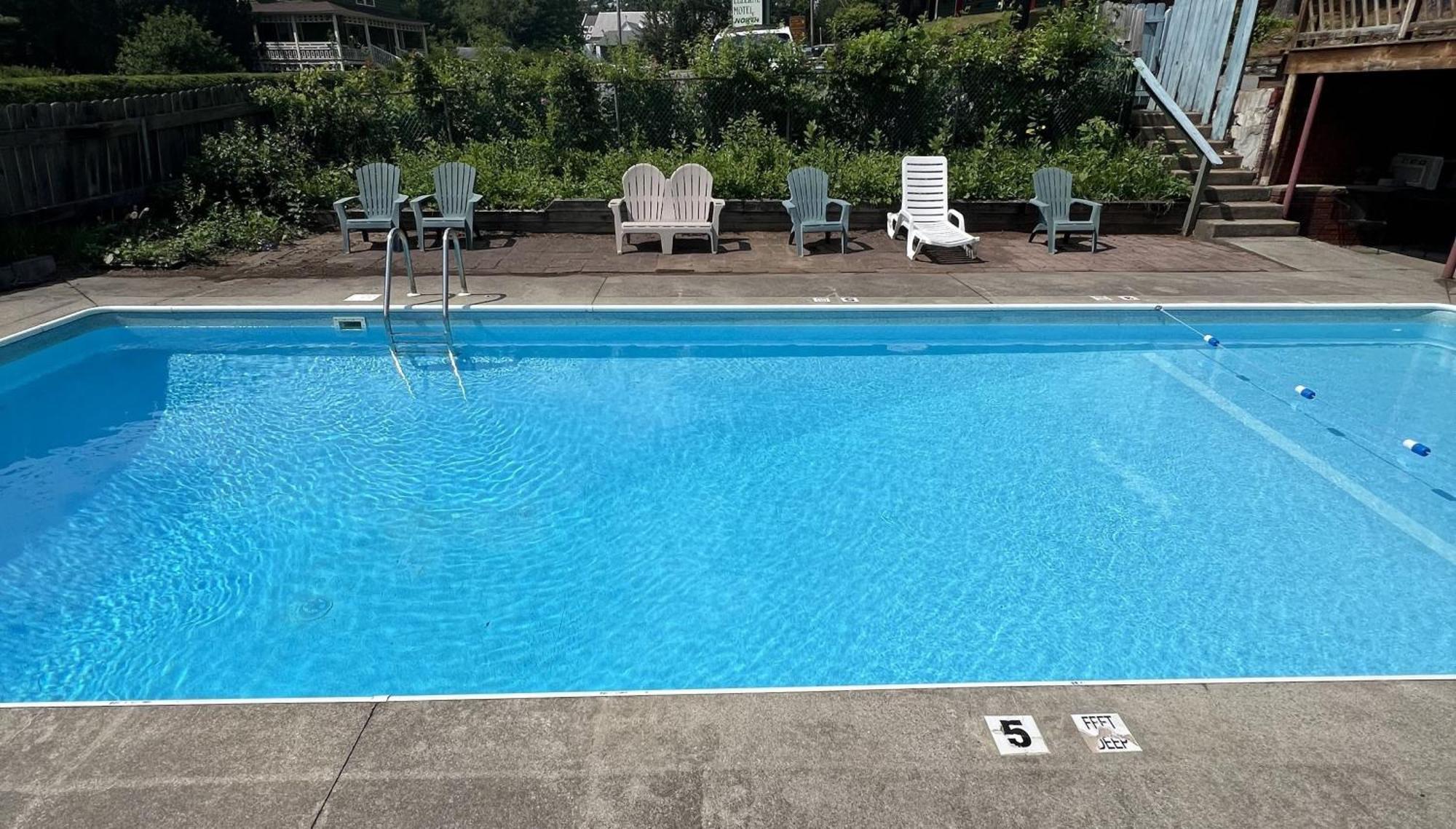 Lake Luzerne Motel Luzerne מראה חיצוני תמונה