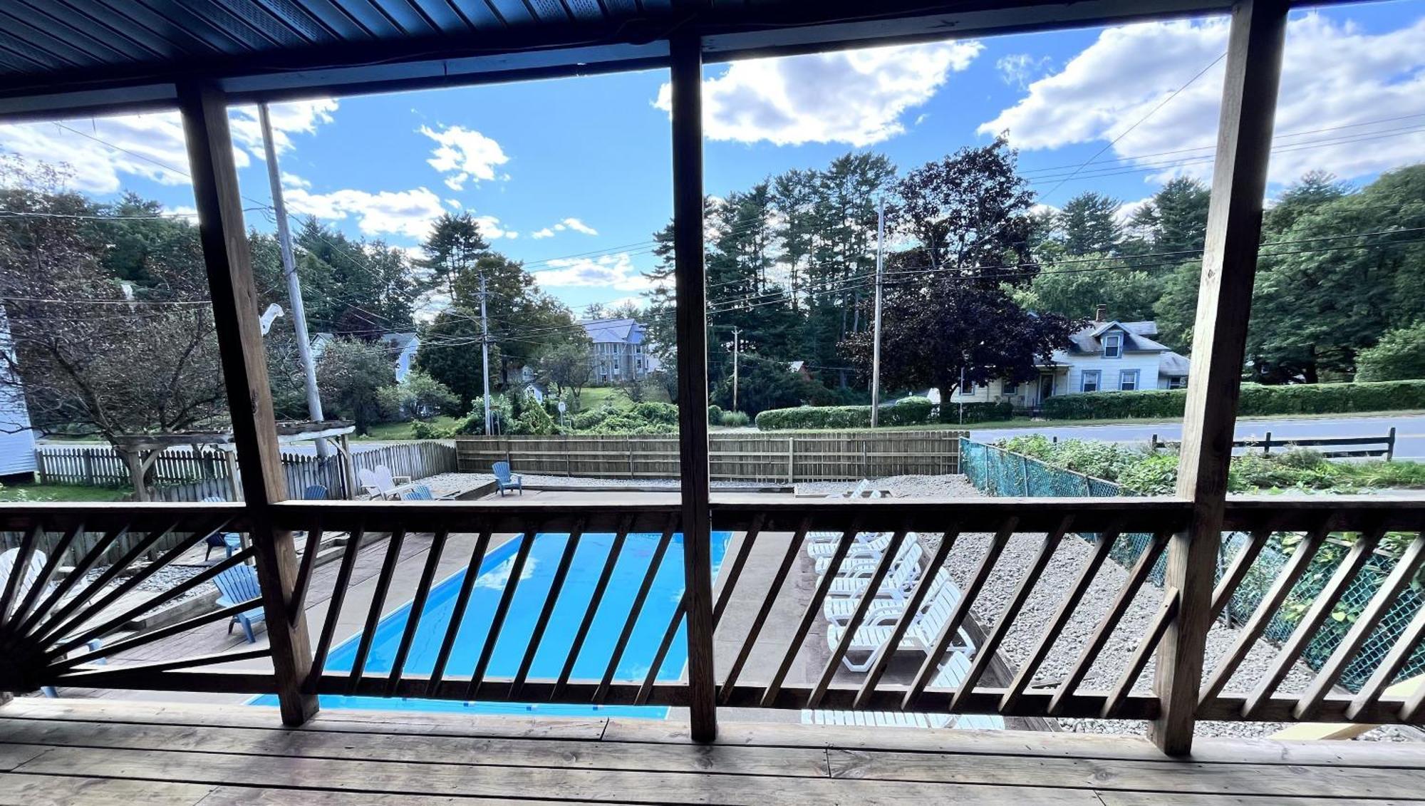 Lake Luzerne Motel Luzerne מראה חיצוני תמונה